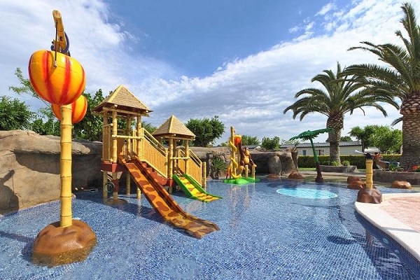 campings/espana/catalunya-cataluna/barcelona/costa-de-barcelona-norte/la masia/camping-la-masia-blanes3.jpg